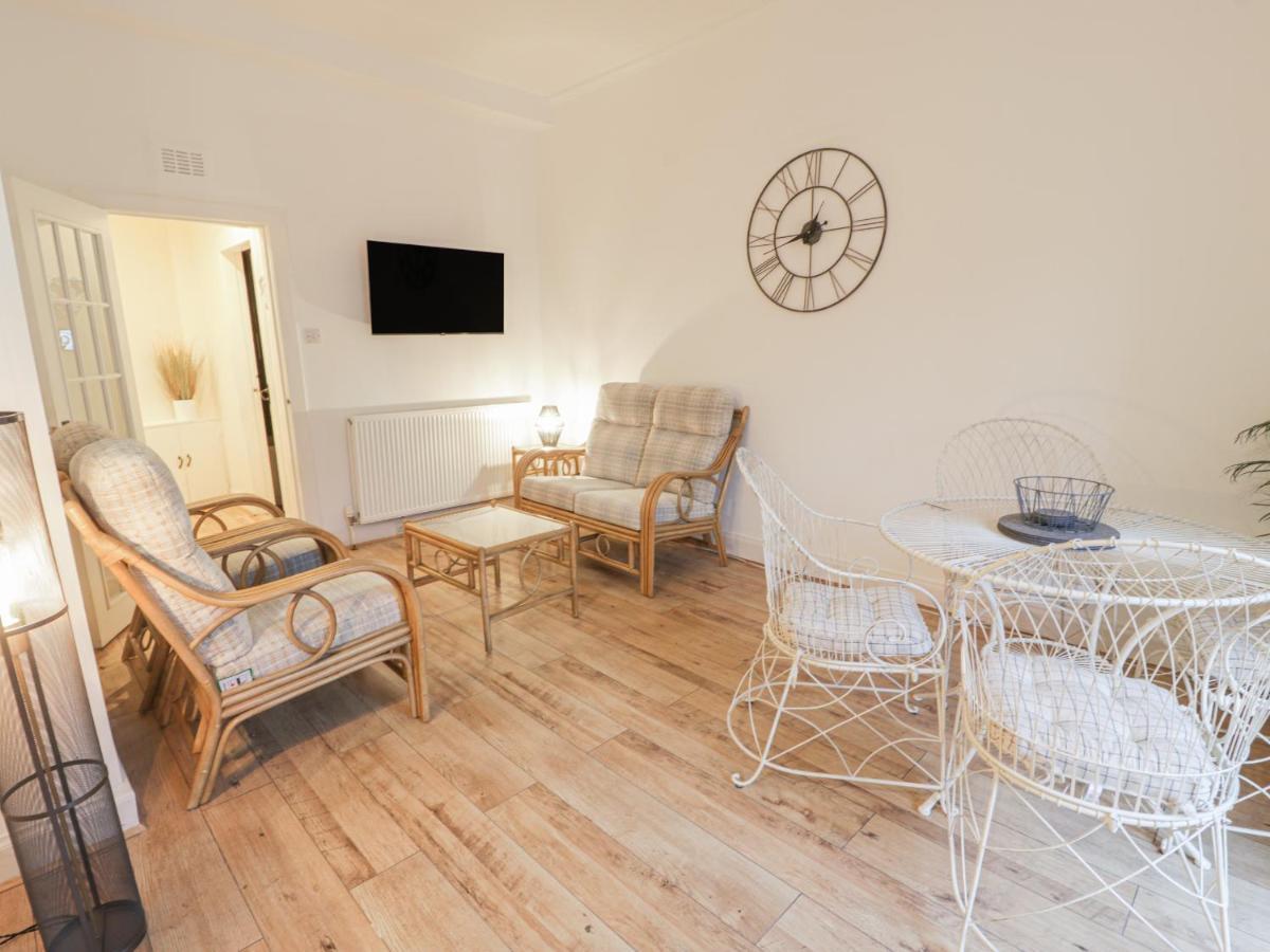 Garden Apartment Ayr Exteriér fotografie